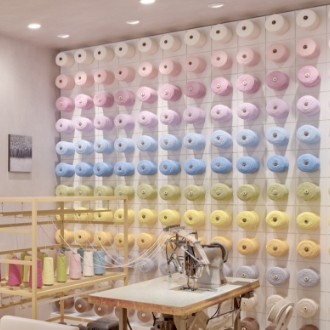 カラーウォール